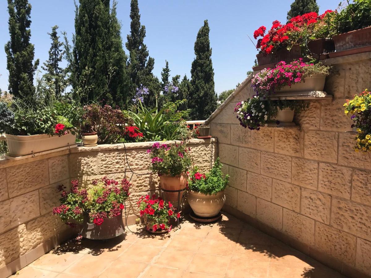 Dorraine'S Jerusalem Bed & Breakfast Esterno foto
